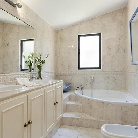 Villa Laura -
