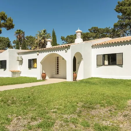 Villa Laura - *